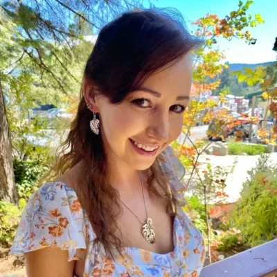 Caitlin Satterlie, book coaching client with Lewis